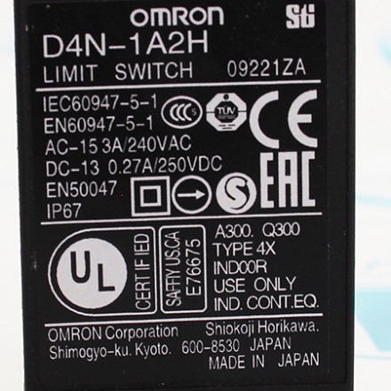 D4N-1A2H Выключатель безопасности концевой Omron