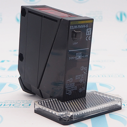 E3JM-R4M4-G Датчик оптический Omron