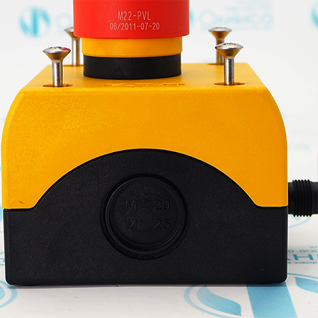 AC010S Кнопка аварийной остановки IFM