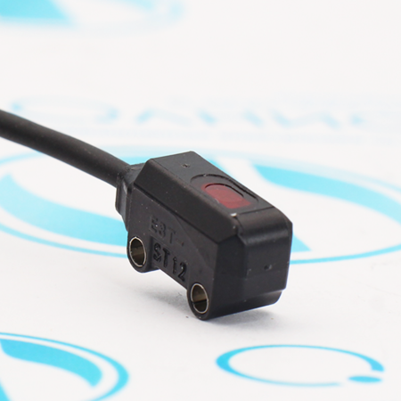 E3T-ST12 2M Датчик оптический Omron