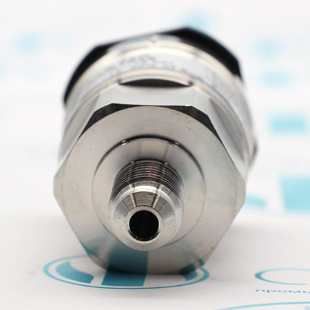 AKS 32R 060G1036 Преобразователь давления Danfoss