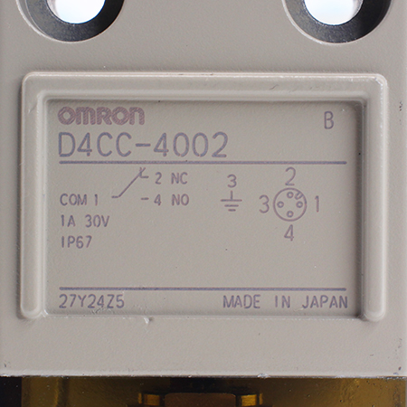 D4CC-4002 Выключатель концевой Omron