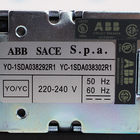 1SDA038292R1 Реле отключения ABB