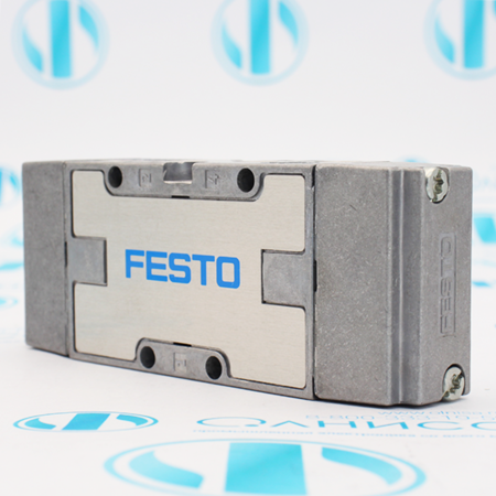 J-5-1/8-B Распределитель с пневматическим управлением Festo