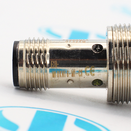 E2B-M18KN16-M1-C1 Датчик индуктивный Omron (б/у)