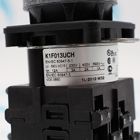 K1F013UCH Переключатель Schneider Electric