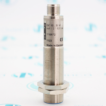 UM18-51112 Датчик ультразвуковой Sick