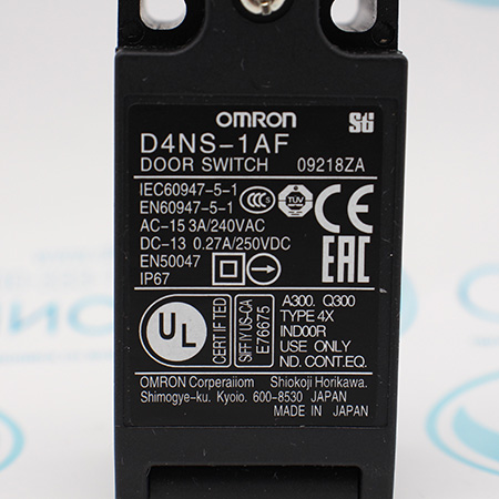 D4NS-1AF Выключатель дверной Omron