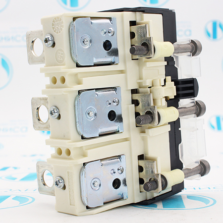 LV429032 Расцепитель Schneider Electric