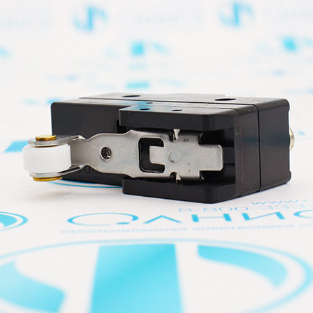 Z-15EW22-B Переключатель концевой Omron