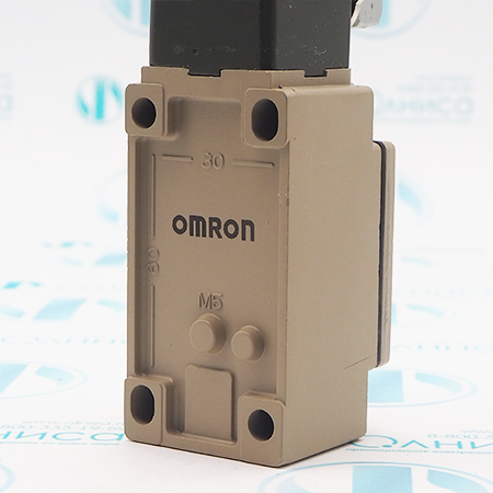 D4B-2115N Выключатель концевой Omron