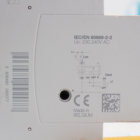 A9C33811 Реле импульсное Schneider Electric