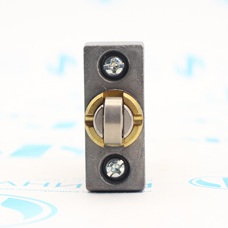 D4CC-4002 Выключатель концевой Omron