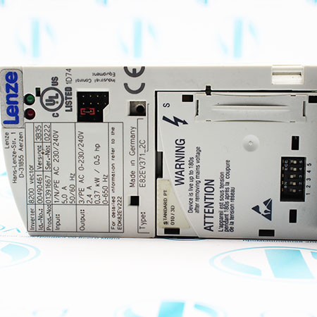 E82EV371_2C Преобразователь частоты Lenze (На запчасти)