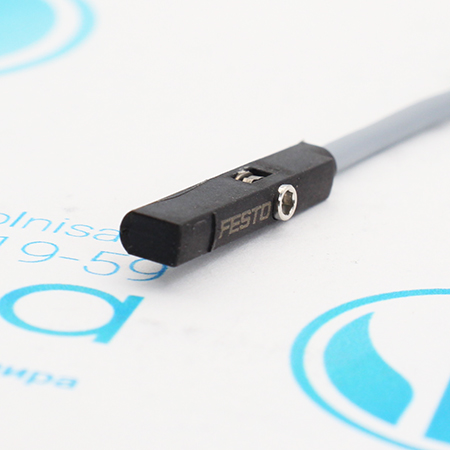 SMT-10M-NS-24V-E-2,5-L-OE Датчик положения Festo